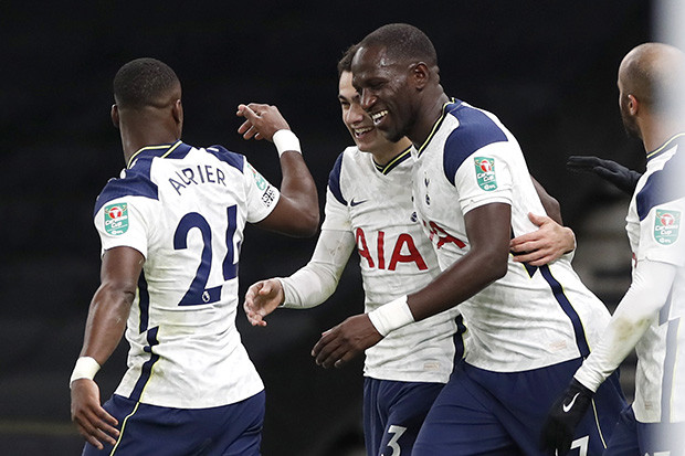 Duduk Manis, Tottenham...