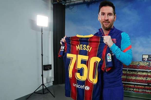 Messi Bangga Mainkan...