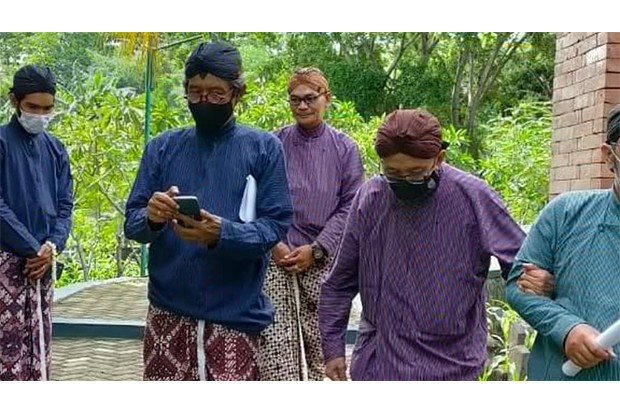 Pulung Gantung, Film...