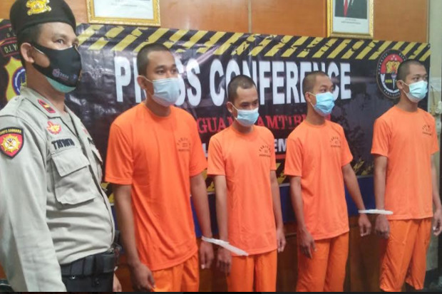 Tersinggung Diblayer,...