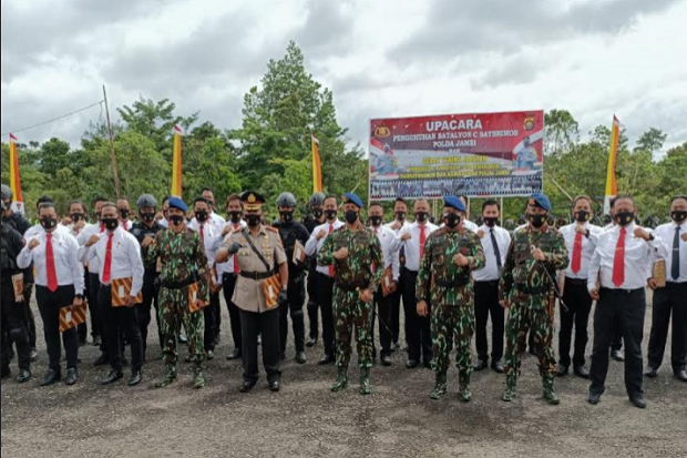 Berhasil Ungkap Kasus,...