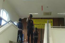 KPK Amankan Dokumen...