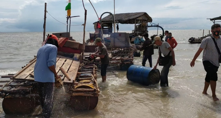 Tetap Bandel, 6 Ponton...