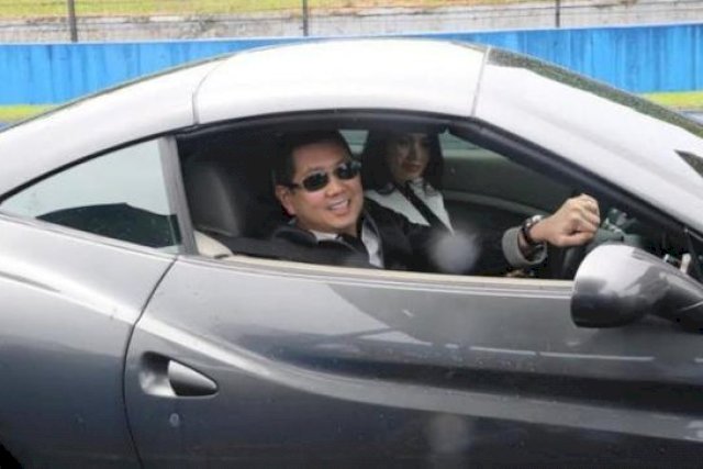 Hary Tanoesoedibjo Pimpin...