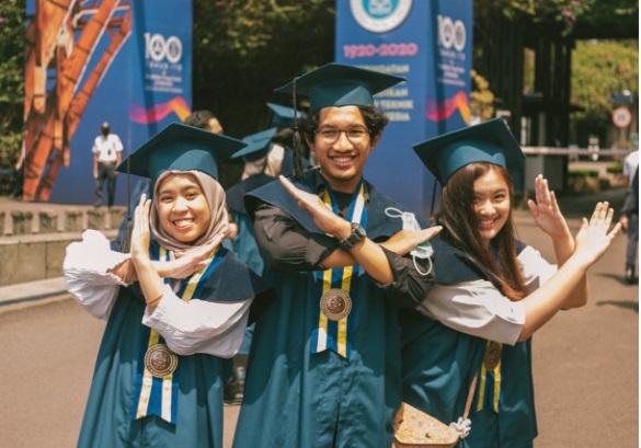 Tim Arsitektur ITB Juara...