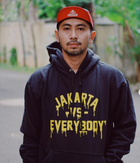 4 Label Street Wear...