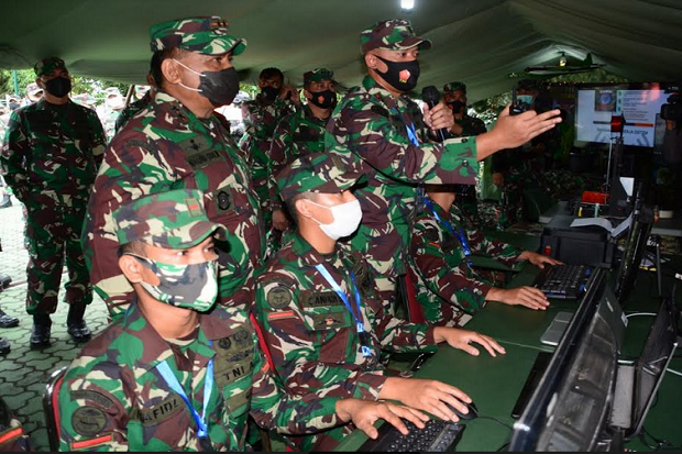Ciptakan Sinyal Komando...