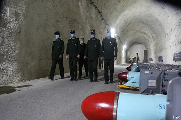 Iran Pamer Pangkalan...