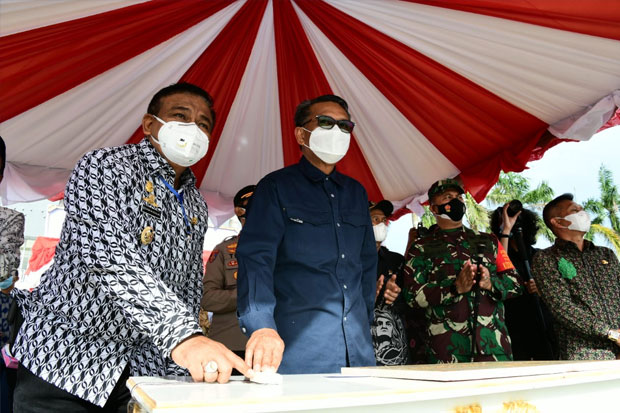 Gubernur Imbau Kepala...