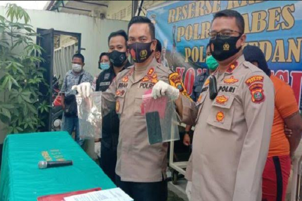 Sabet Tangan Polisi...