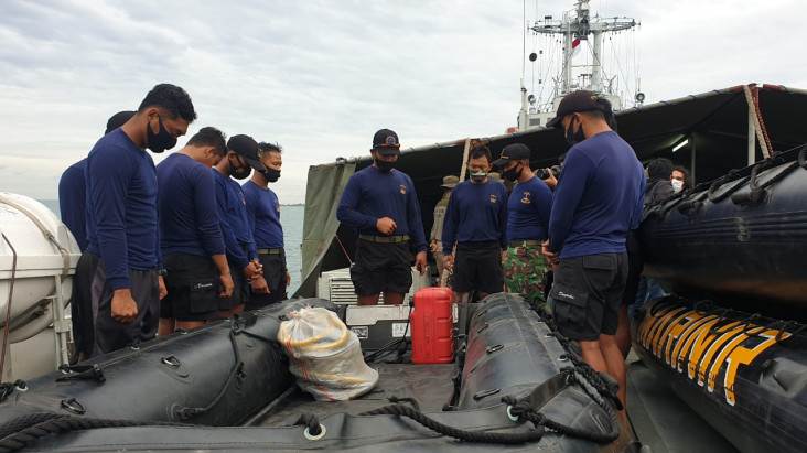 TNI AL Kerahkan Pasukan...