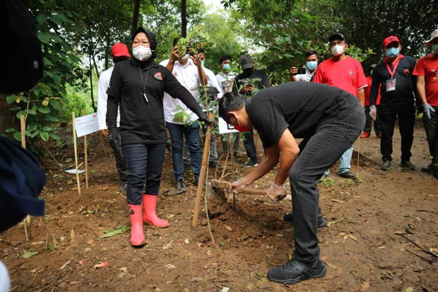 Bersama Risma, Putra...