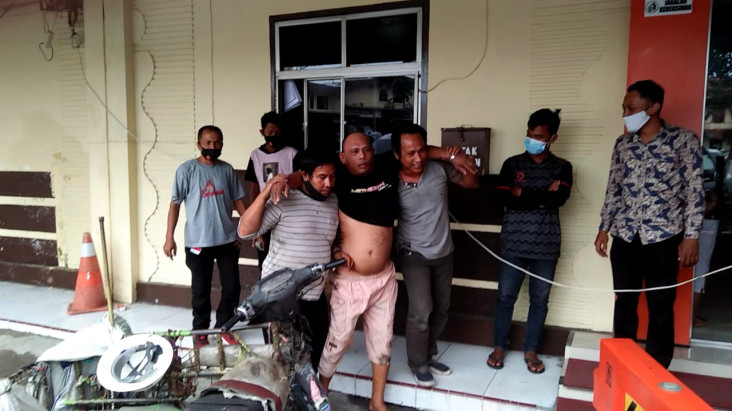 Berdalih Jadikan Obat...