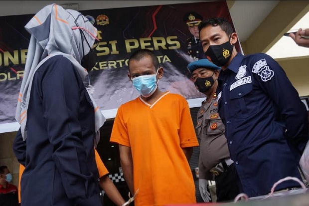 Miris! Suami Pasang...