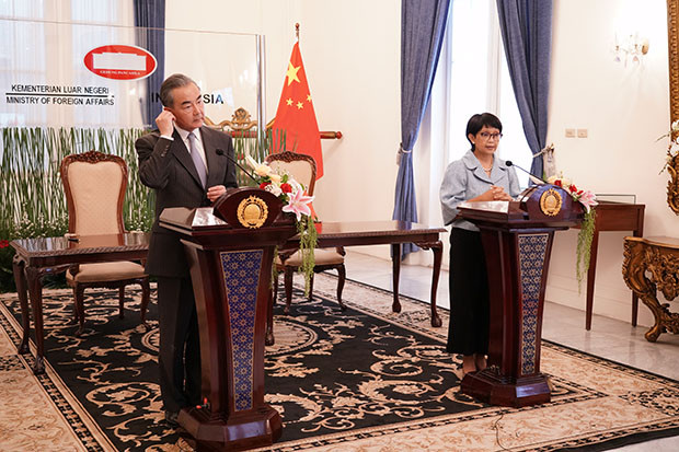 Bertemu Wang Yi, Menlu...