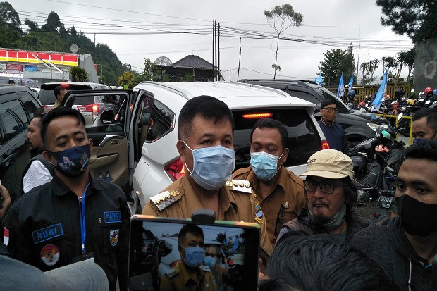Bupati Bandung Barat...