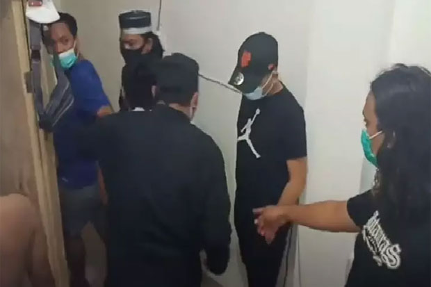 Polisi Bekuk 5 Warga...