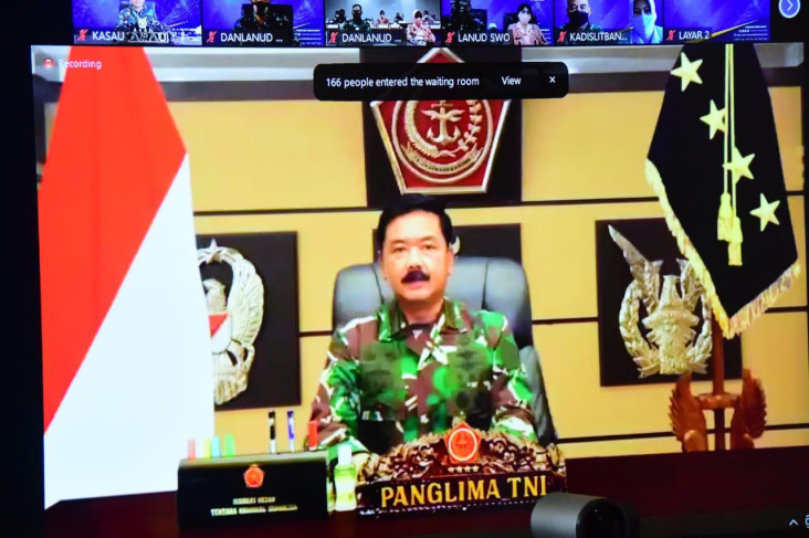 Rhenald: SMA Pradita...