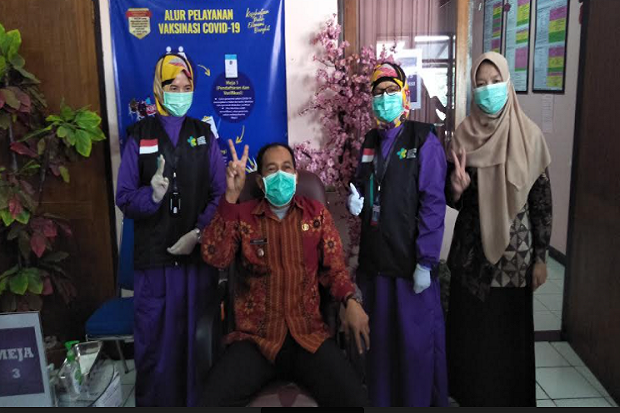 Jadi Orang Pertama di...