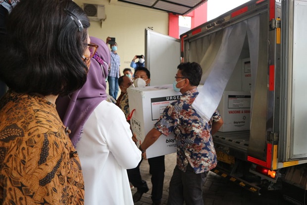Bersiap Lakukan Vaksinasi...