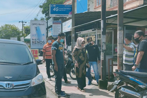 10.000 Bibit Pohon Ketapang...