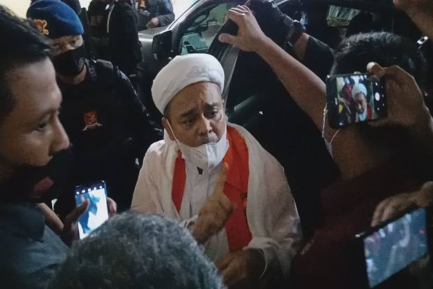 Habib Rizieq Diperiksa...