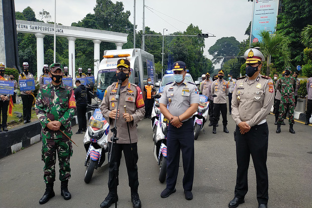 Awas! Ada Tim Crowd...