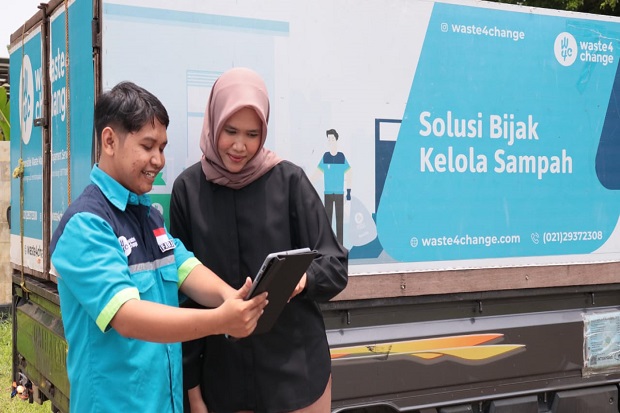 Waste4Change Hadirkan...