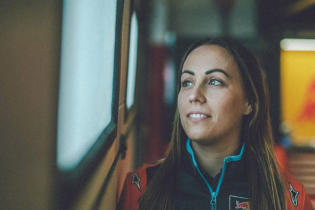 Jenny Anderson, Ratu...