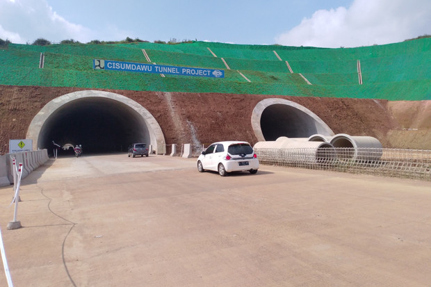 Proyek Tol Cisumdawu...