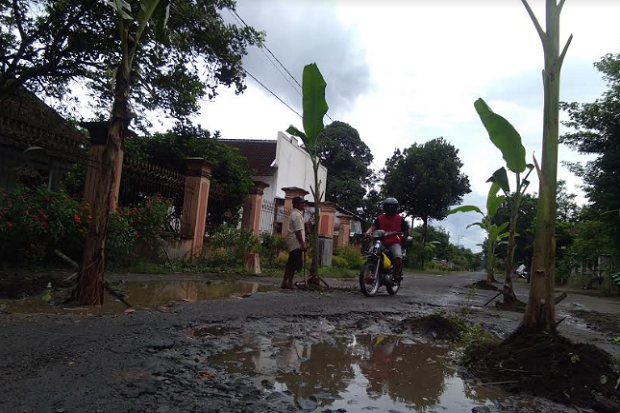 Warga Blitar Kompak...