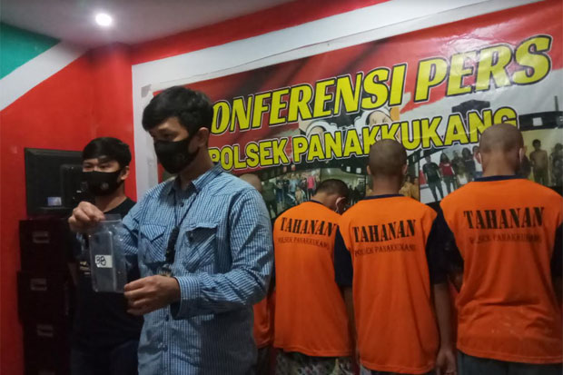 Hampir Sebulan Buron,...