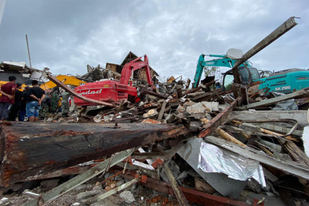 Sulbar Diguncang Gempa...