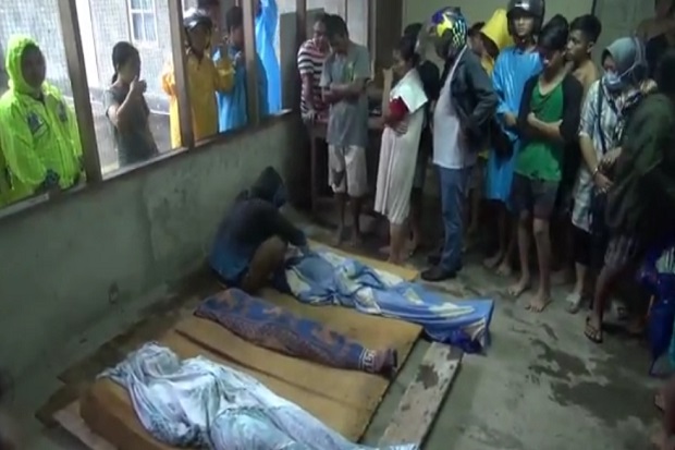 Tertidur di Kamar, Ayah-Ibu...