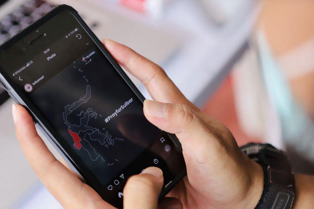Telkomsel Bebaskan Telepon...