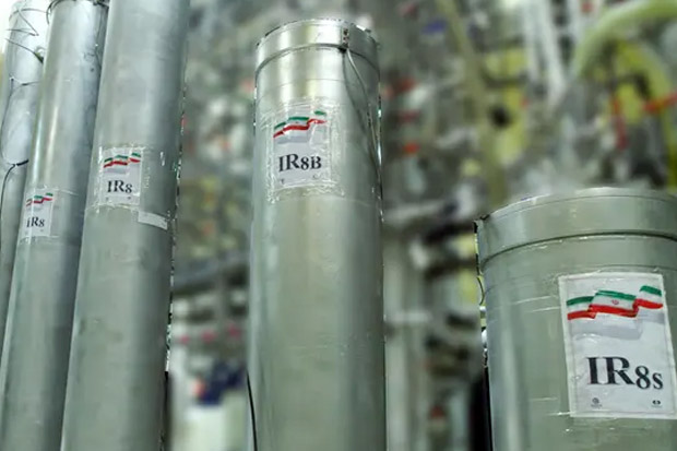 Iran Mulai Riset Bahan...