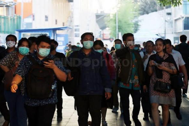 Warga Tasikmalaya dan...
