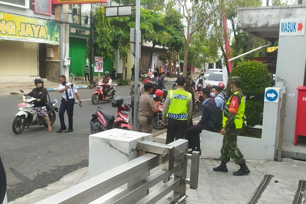 Ada Kerumunan Rekrutmen...