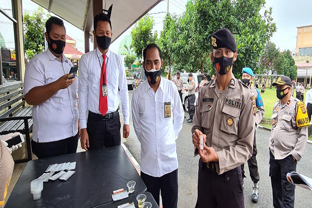 Selesai Apel, Medadak...