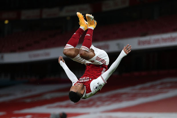 Ada Senyum Arteta di...