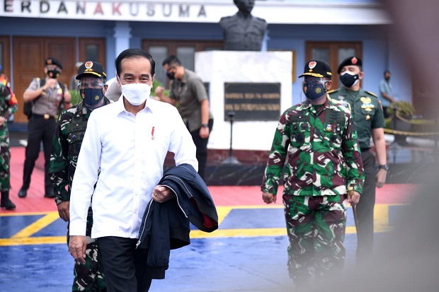 Tinjau Penanganan Gempa,...