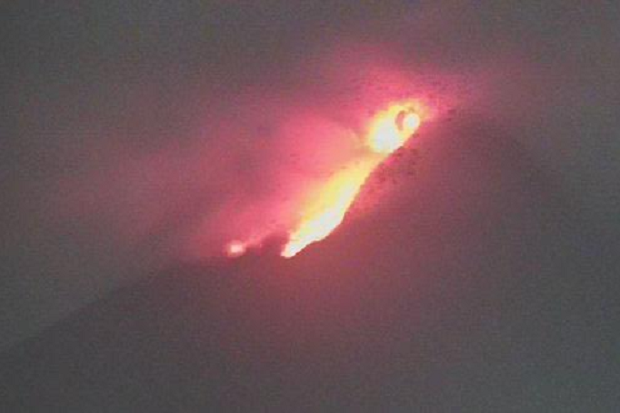 Luncuran Awan Panas...