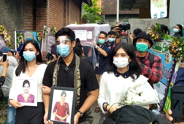 Tangis Pecah Saat Jenazah...