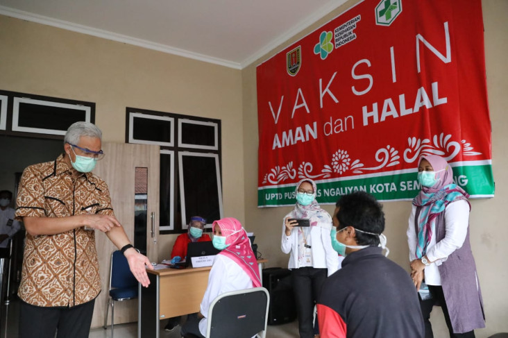 Vaksinasi di Jateng,...