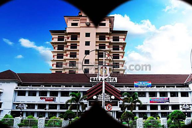 204 Tenaga Kontrak di...