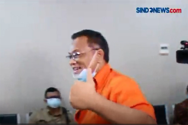 Dua Kalimat Ini Jadi...