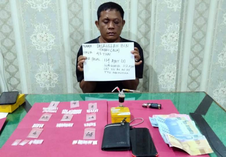 Sempat Kabur dan Buang...