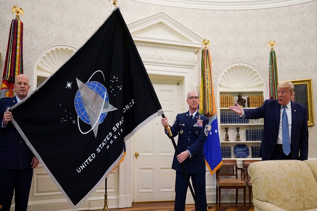 Trump Tinggalkan Catatan...