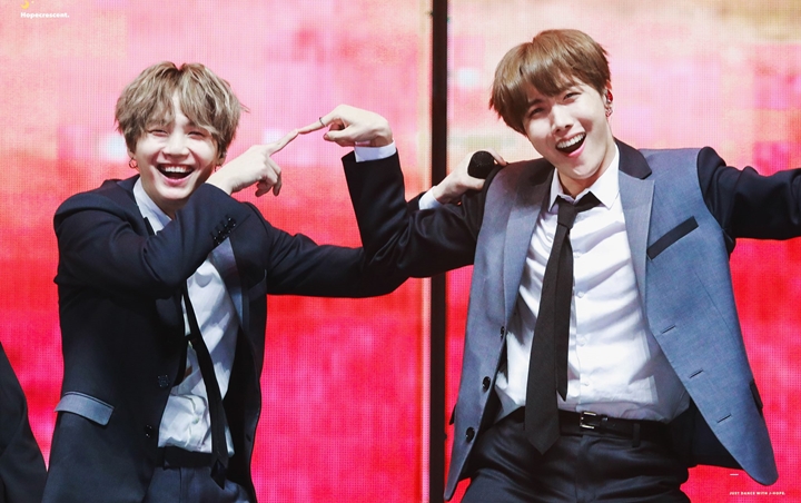 Momen Kocak J-Hope BTS...