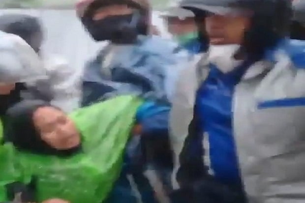 Sumedang Gempar, Ibu...